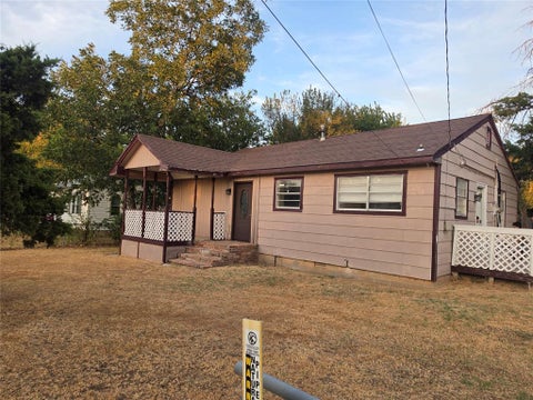 Photo of 1802 N Douglas Boulevard, Midwest City, OK 73141 (MLS # 1253072)