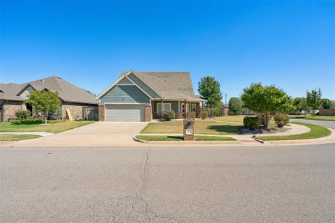 Photo of 10500 Glover River Drive, Yukon, OK 73099 (MLS # 1252669)
