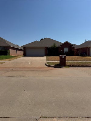 400 S CASTLE RIDGE LN, MUSTANG, OK 73064 - Image 4be38c2a493f5a7c5df5b2f5a7f46d8d/3102959767