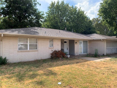 Photo of 320 S Ranchwood Manor Drive, Oklahoma City, OK 73139 (MLS # 1251485)
