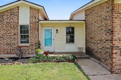 Photo of 12216 SW 15th Terrace, Yukon, OK 73099 (MLS # 1238836)