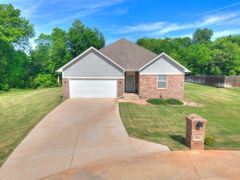 Photo of 9896 Abington Circle, Edmond, OK 73025 (MLS # 1225484)