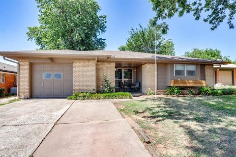 Photo of 1109 W Peebly Drive, Midwest City, OK 73110 (MLS # 1231521)