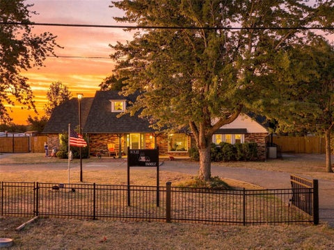 Photo of 2303 E Elm Street, El Reno, OK 73036 (MLS # 1247861)