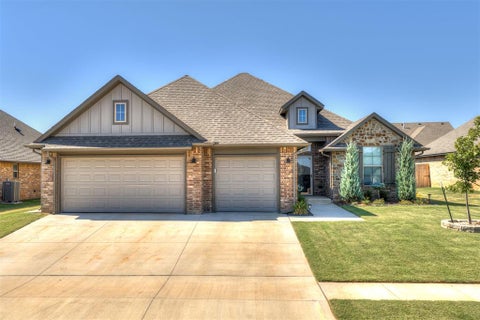 Photo of 11604 NW 104th Street, Yukon, OK 73099 (MLS # 1246869)