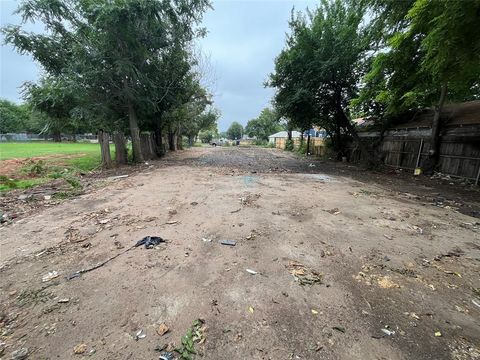 Photo of 124 N Allen Street, Oklahoma City, OK 73107 (MLS # 1238095)