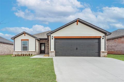 Photo of 1808 Palmatum Road, El Reno, OK 73036 (MLS # 1222174)