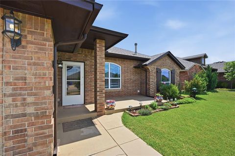Photo of 3918 Caraway Lane, Norman, OK 73026 (MLS # 1233840)