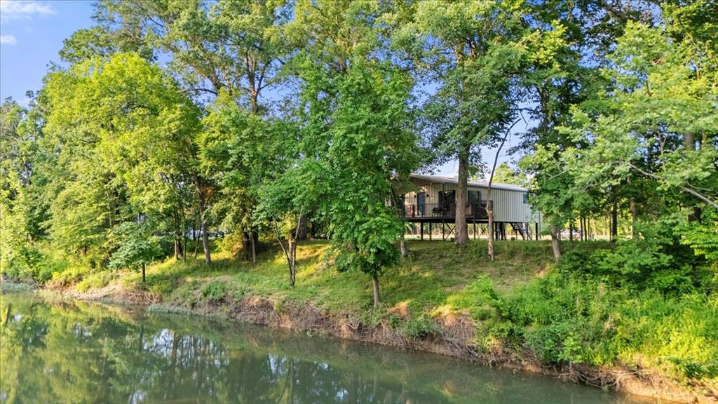 271 River West Lane