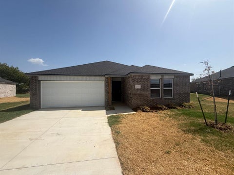 Photo of 2152 Cedar Creek Avenue, Yukon, OK 73099 (MLS # 1251222)