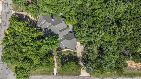 Photo of 2500 Perth Drive, Edmond, OK 73013 (MLS # 1226569)