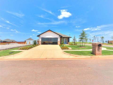 Photo of 9201 SW 45th Terrace, Oklahoma City, OK 73179 (MLS # 1230497)