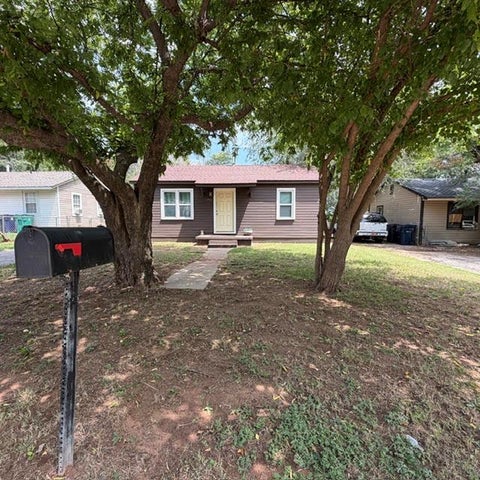 Photo of 3709 SW 40th Street, Oklahoma City, OK 73119 (MLS # 1238607)