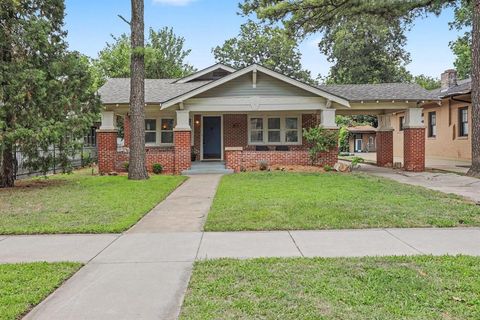 Photo of 2021 NW 18th Street, Oklahoma City, OK 73106 (MLS # 1237760)