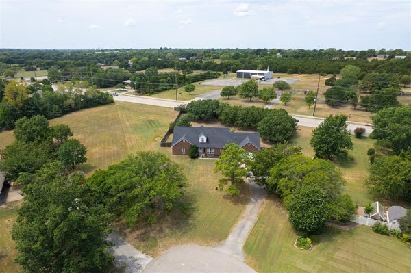 50 SERENADA LN, SHAWNEE, OK 74804 - Image 4f2ee4b47ef9d95539de6a4bb860ff8f/676526986