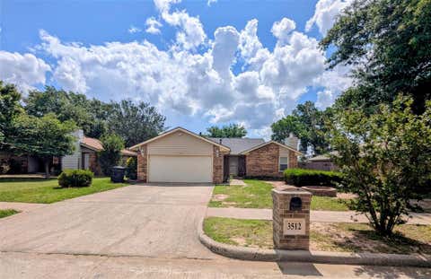 Photo of 3512 Tiffany Drive, Moore, OK 73160 (MLS # 1231214)
