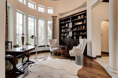 Photo of 9109 Via Del Vista Vis, Oklahoma City, OK 73131 (MLS # 1229876)