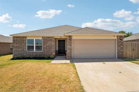 Photo of 204 SE 4th Street, Newcastle, OK 73065 (MLS # 1245285)