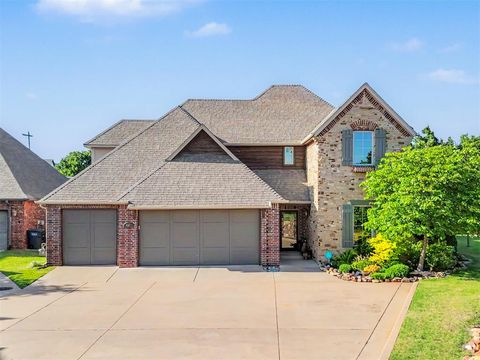 Photo of 937 Villas Creek Drive, Edmond, OK 73003 (MLS # 1229322)