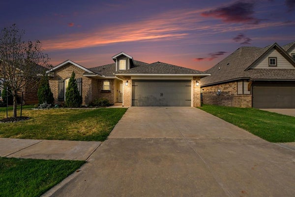 18425 GROVETON BLVD, EDMOND, OK 73012 - Image 4fec7c1aa02b36c8afa2f34b1ef64103/2305569930