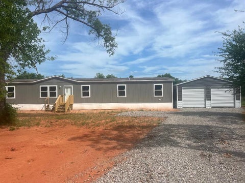 Photo of 8001 London Drive, Noble, OK 73069 (MLS # 1230784)