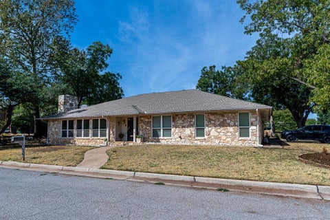 Photo of 6301 Paschall Court, Oklahoma City, OK 73132 (MLS # 1251539)