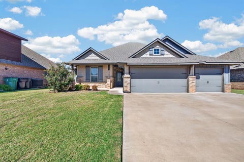 Photo of 10209 SW 23rd Street, Yukon, OK 73099 (MLS # 1251305)