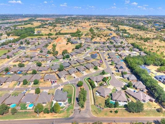 3422 SE 31ST PL, OKLAHOMA CITY, OK 73165 - Image 511fdf461bcf597b8fea08b148e792fe/1466706996