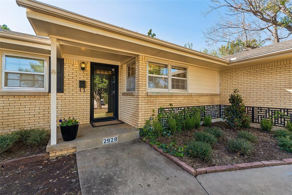 2928 NW 70th Street