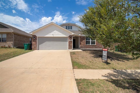 Photo of 12925 NW 3rd Terrace, Yukon, OK 73099 (MLS # 1243427)