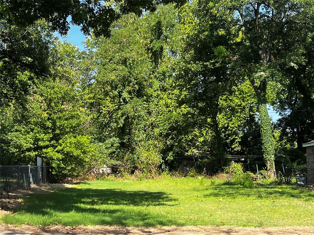 Photo 1 of 4 — 627 N Louisa Street, Shawnee, OK 74801