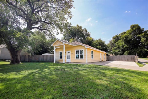 Photo of 5100 S Land Avenue, Oklahoma City, OK 73119 (MLS # 1238476)