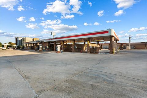 Photo of 1505 Domino Drive, El Reno, OK 73036 (MLS # 1194774)