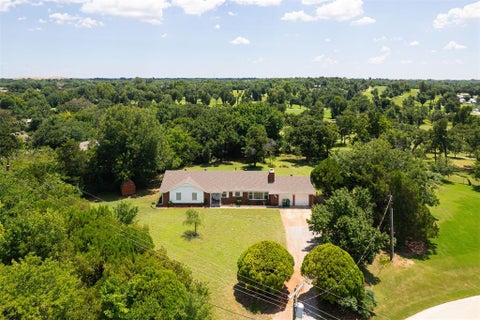 Photo of 3218 Norcrest Drive, Oklahoma City, OK 73121 (MLS # 1238207)