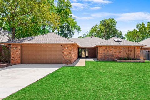 Photo of 2516 Antelope Trail, Edmond, OK 73012 (MLS # 1247835)