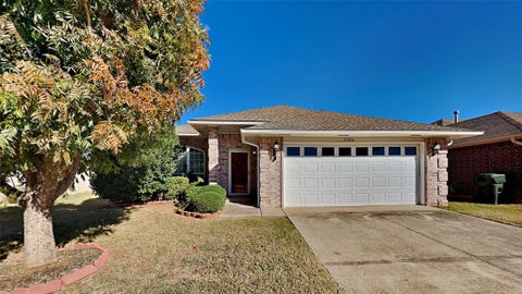 Photo of 21886 Pioneer Circle, Edmond, OK 73012 (MLS # 1234359)