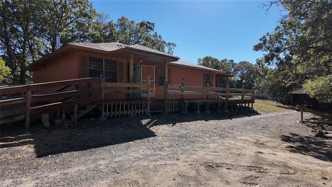 Photo of 3617 N Hilltop Drive, Sulphur, OK 73086 (MLS # 1197514)