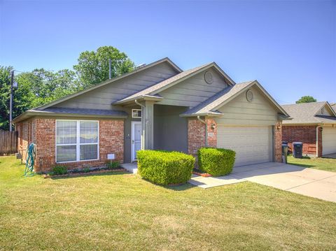 Photo of 10333 Buccaneer Drive, Oklahoma City, OK 73159 (MLS # 1228538)