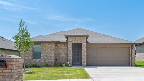 Photo of 10205 NW 27th Street, Yukon, OK 73099 (MLS # 1197369)