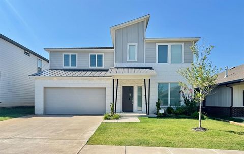 Photo of 520 NW 176th Terrace, Edmond, OK 73012 (MLS # 1233653)