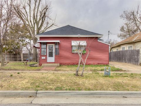 Photo of 2901 N McKinley Avenue, Oklahoma City, OK 73106 (MLS # 1228582)