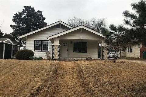 Photo of 1729 NW 33rd Street, Oklahoma City, OK 73118 (MLS # 1228714)