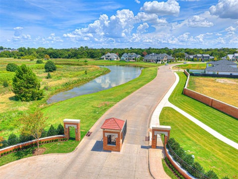 Photo of 2520 Highbury Drive, Norman, OK 73072 (MLS # 1190565)