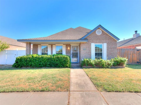Photo of 1100 SW 23rd Street, Moore, OK 73170 (MLS # 1246950)