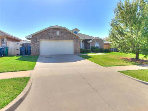 Photo of 908 Laurel Creek Drive, Yukon, OK 73099 (MLS # 1241039)