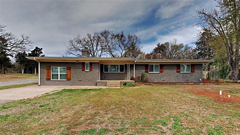 Photo of 1409 E Covell Road, Edmond, OK 73034 (MLS # 1227893)