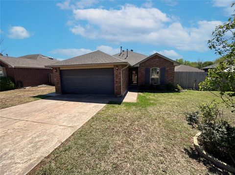 Photo of 504 Woodbriar Rd, Noble, OK 73068 (MLS # 1222985)