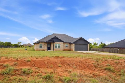 Photo of 2309 County Road 1330 Road, Blanchard, OK 73010 (MLS # 1228528)
