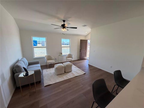 Photo of 310 Liam Drive, Yukon, OK 73099 (MLS # 1252519)