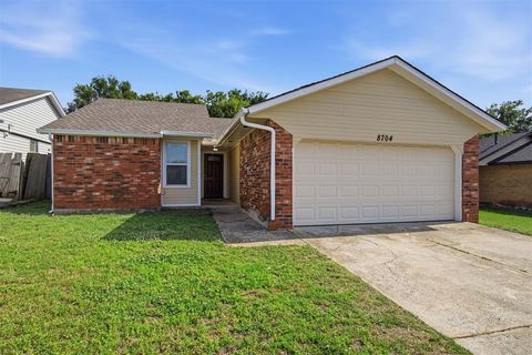 Photo of 8704 Cedar Ridge Drive, Midwest City, OK 73110 (MLS # 1230422)